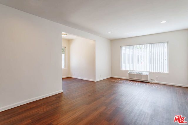 11749 Riverside Drive 6, Valley Village, CA 91607