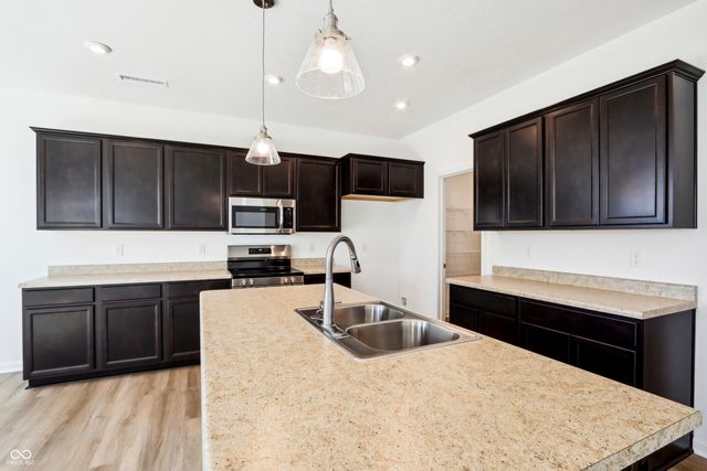 12166 Olivine Avenue, Indianapolis, IN 46229