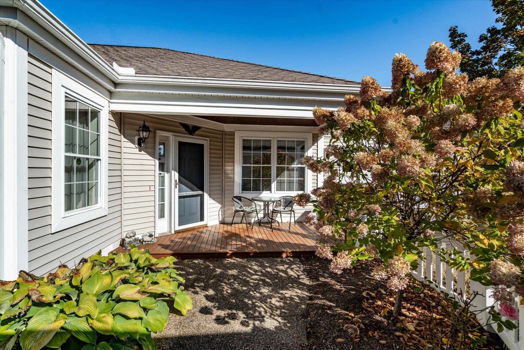 3 Old Coventry Lane, Bedford, NH 03110