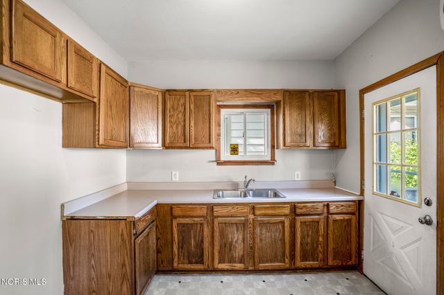 1027 Wright Avenue, Toledo, OH 43609