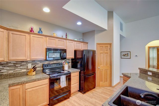 1902 Tundra Loop, Mount Vernon, WA 98273