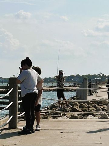 302 Shore Acres Boulevard, Shoreacres, TX 77571