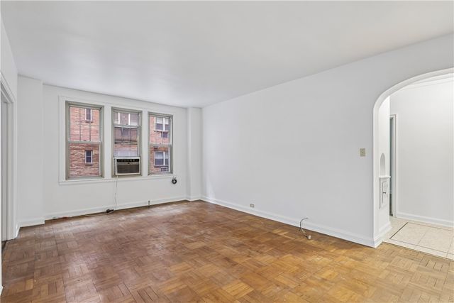 144 N Dithridge Street 207, Oakland, PA 15213