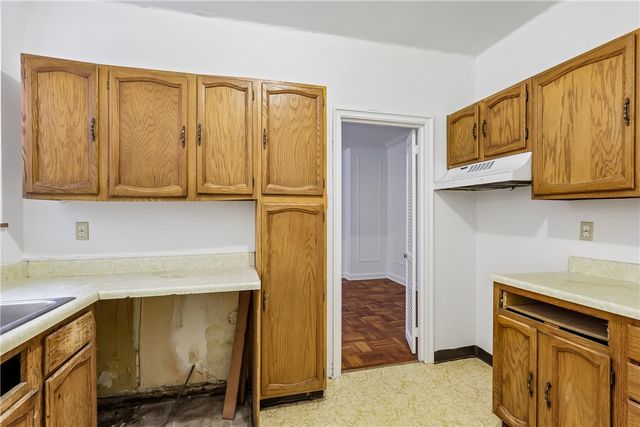 144 N Dithridge Street 207, Oakland, PA 15213