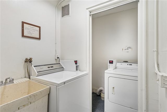 144 N Dithridge Street 207, Oakland, PA 15213