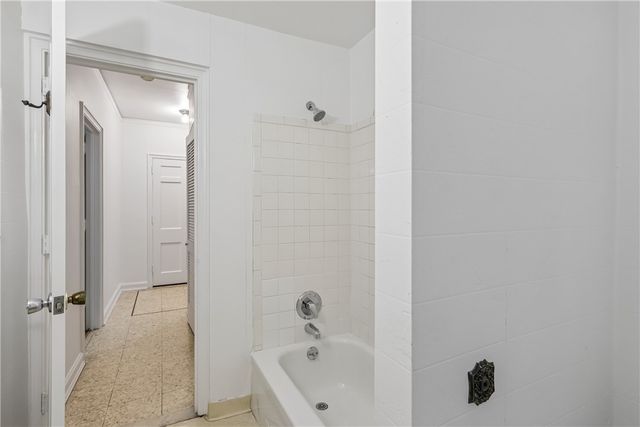 144 N Dithridge Street 207, Oakland, PA 15213