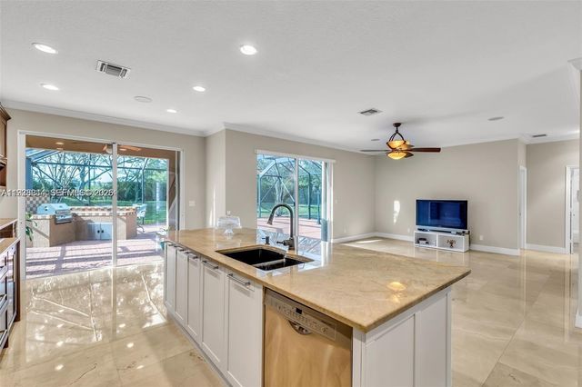 4499 W Whitewater Ave, Weston, FL 33332