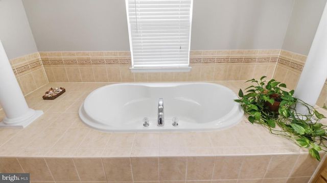 11003 COUNTRY CLUB RD, New Market, MD 21774