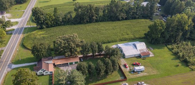 6211 Woodbury Hwy, Manchester, TN 37355
