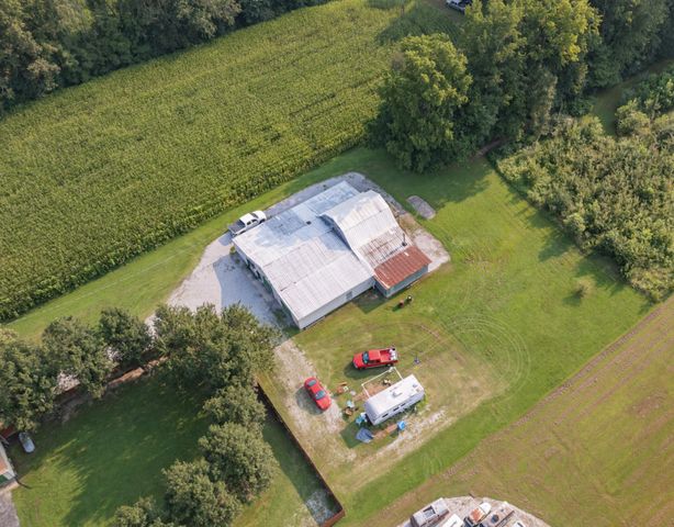 6211 Woodbury Hwy, Manchester, TN 37355