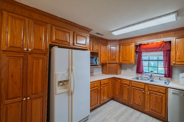 6211 Woodbury Hwy, Manchester, TN 37355