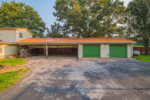 6211 Woodbury Hwy, Manchester, TN 37355
