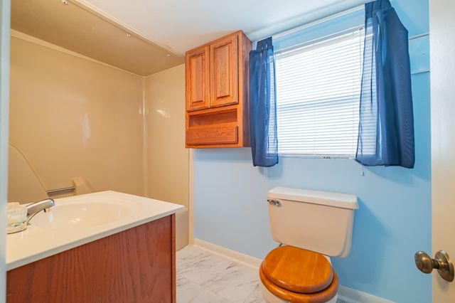 6211 Woodbury Hwy, Manchester, TN 37355