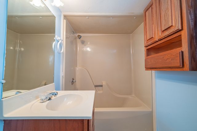 6211 Woodbury Hwy, Manchester, TN 37355
