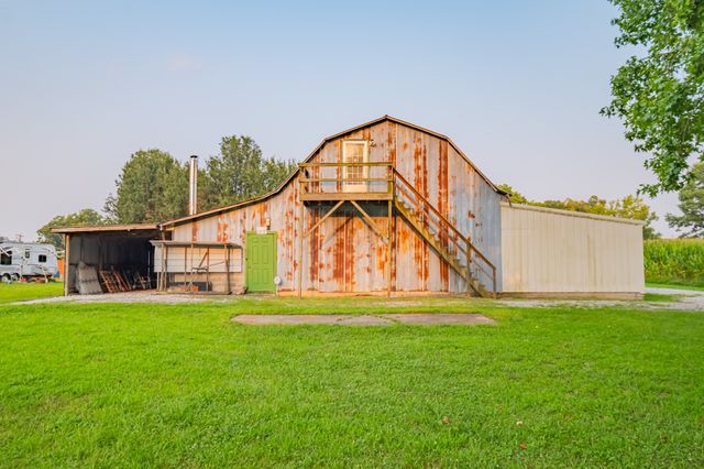 6211 Woodbury Hwy, Manchester, TN 37355