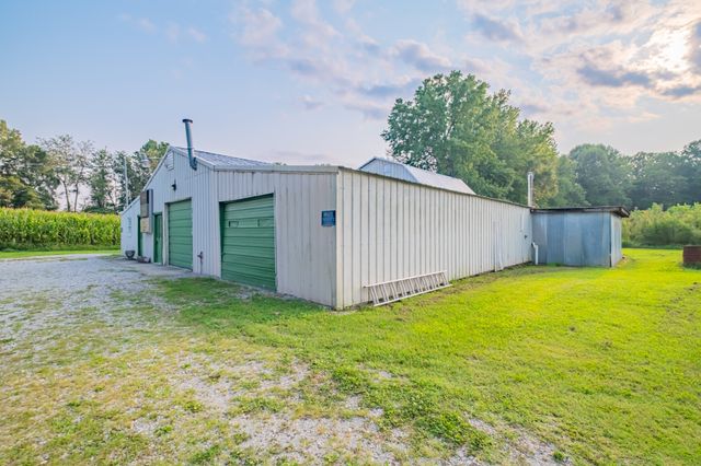 6211 Woodbury Hwy, Manchester, TN 37355