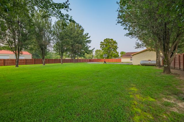 6211 Woodbury Hwy, Manchester, TN 37355