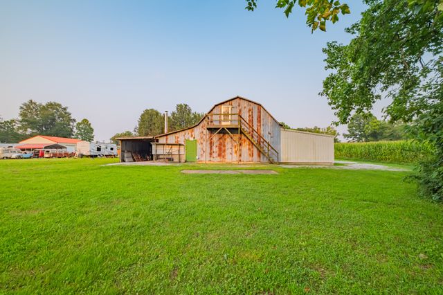 6211 Woodbury Hwy, Manchester, TN 37355