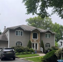 376 Willard Road, Paramus, NJ 07652
