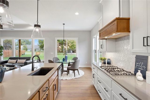17135 S Barstow Street, Olathe, KS 66062