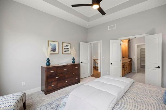 17135 S Barstow Street, Olathe, KS 66062