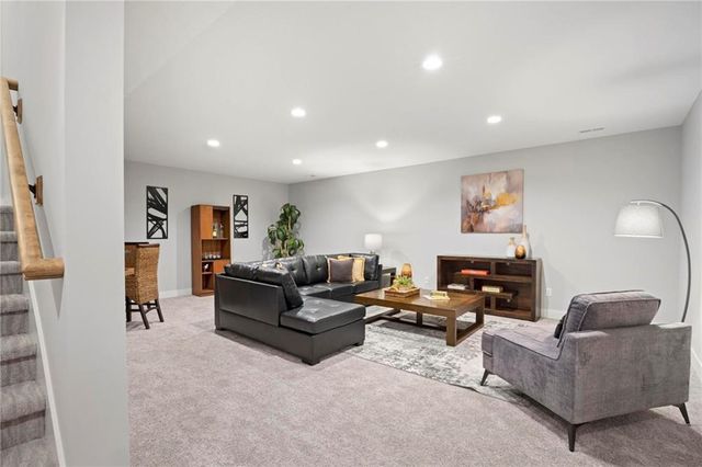 17135 S Barstow Street, Olathe, KS 66062