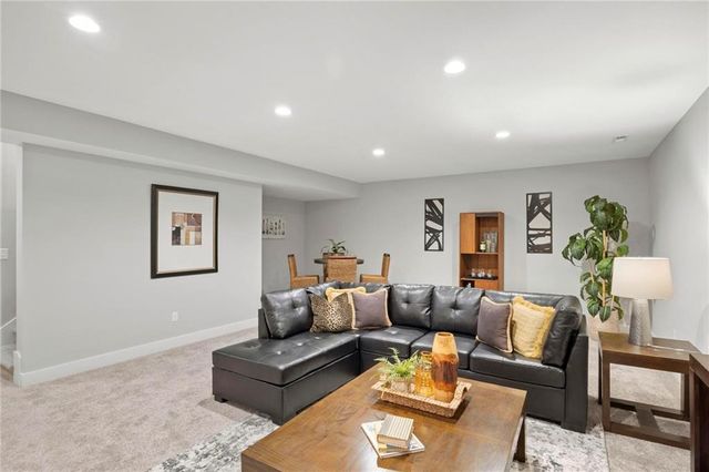 17135 S Barstow Street, Olathe, KS 66062