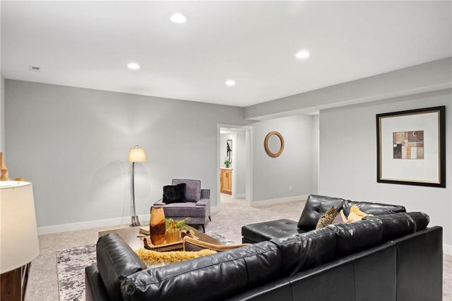 17135 S Barstow Street, Olathe, KS 66062