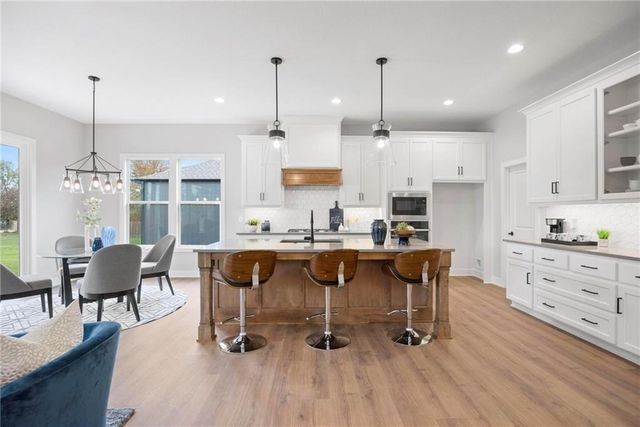17135 S Barstow Street, Olathe, KS 66062