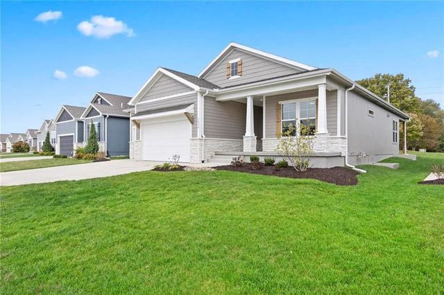 17135 S Barstow Street, Olathe, KS 66062