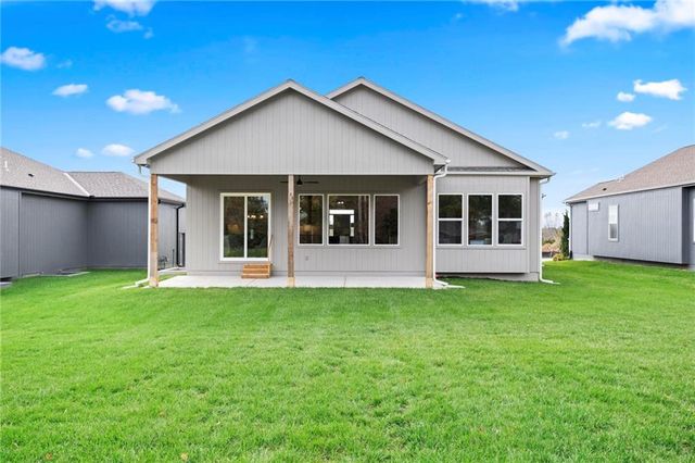 17135 S Barstow Street, Olathe, KS 66062
