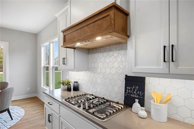 17135 S Barstow Street, Olathe, KS 66062