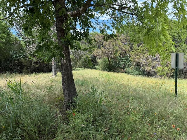 1451 Lakeview Court, Cleburne, TX 76033