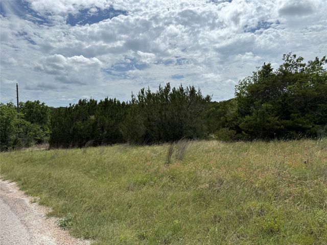 1451 Lakeview Court, Cleburne, TX 76033