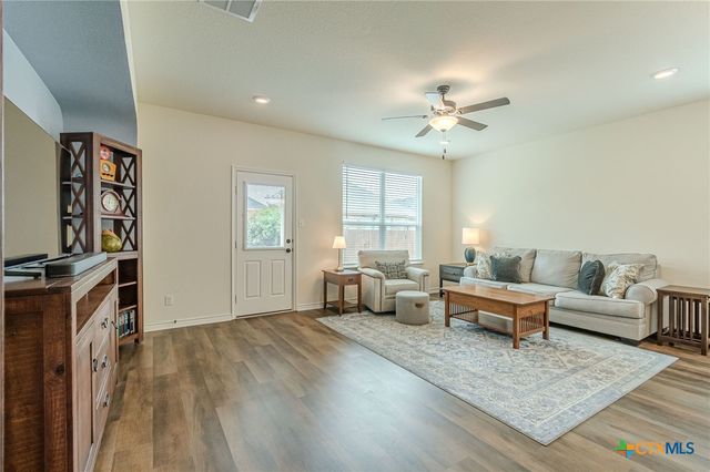 1939 Kyle Way, New Braunfels, TX 78130