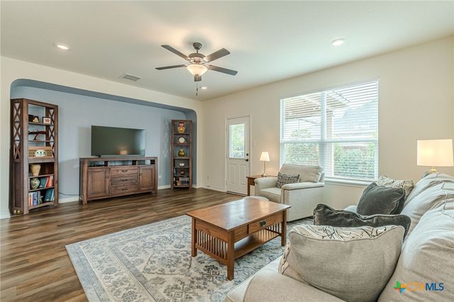 1939 Kyle Way, New Braunfels, TX 78130