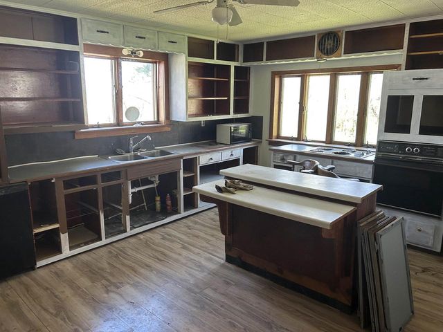 212 Center Avenue, Necedah, WI 54646