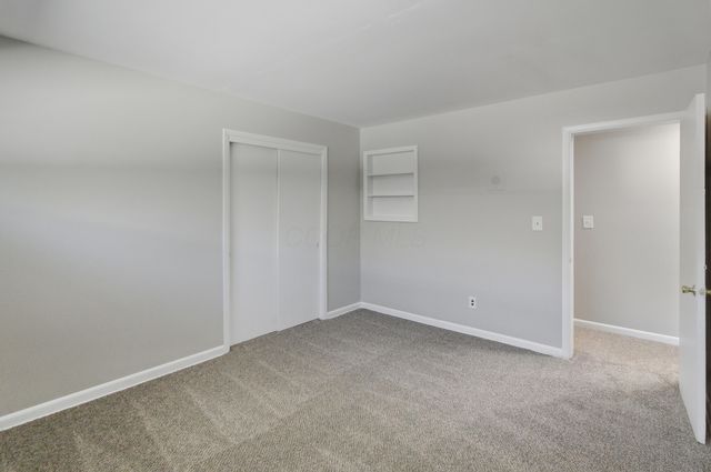 2890 Medina Avenue, Columbus, OH 43224