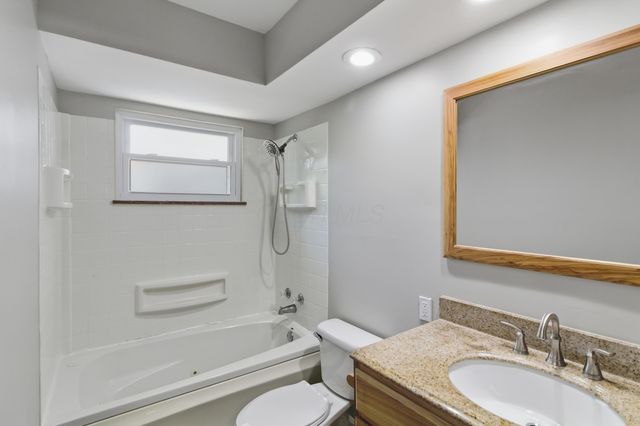 2890 Medina Avenue, Columbus, OH 43224