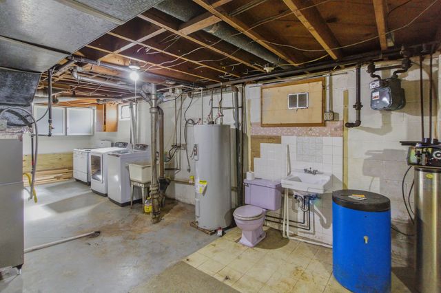 2890 Medina Avenue, Columbus, OH 43224