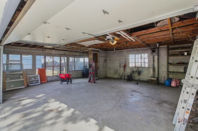 2890 Medina Avenue, Columbus, OH 43224