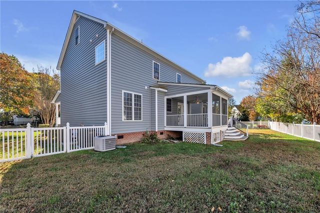 13357 Inlet Cove LN, Carrollton, VA 23314