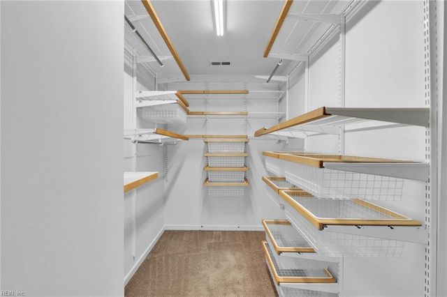 13357 Inlet Cove LN, Carrollton, VA 23314