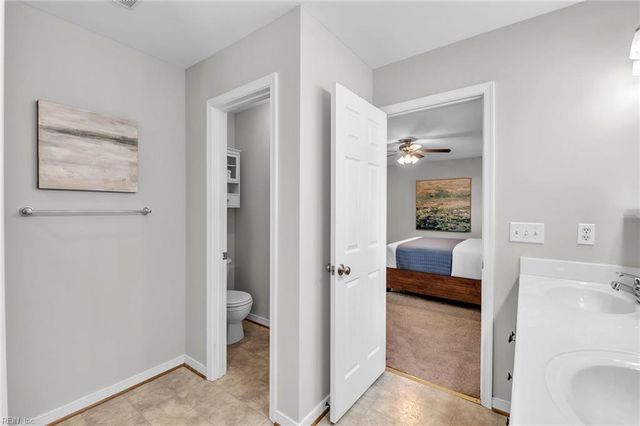 13357 Inlet Cove LN, Carrollton, VA 23314