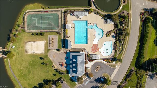 13357 Inlet Cove LN, Carrollton, VA 23314