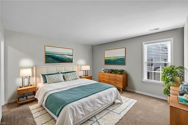 13357 Inlet Cove LN, Carrollton, VA 23314