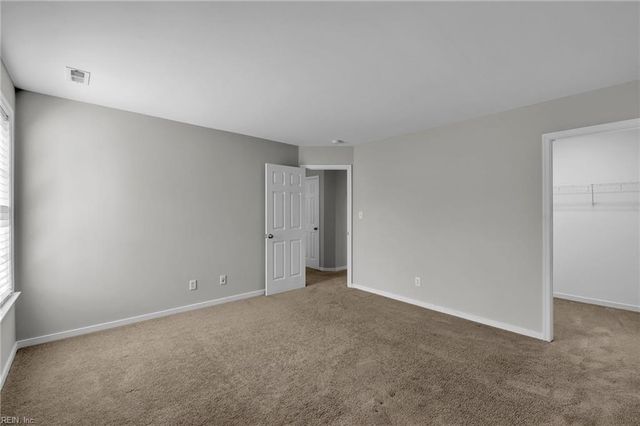 13357 Inlet Cove LN, Carrollton, VA 23314