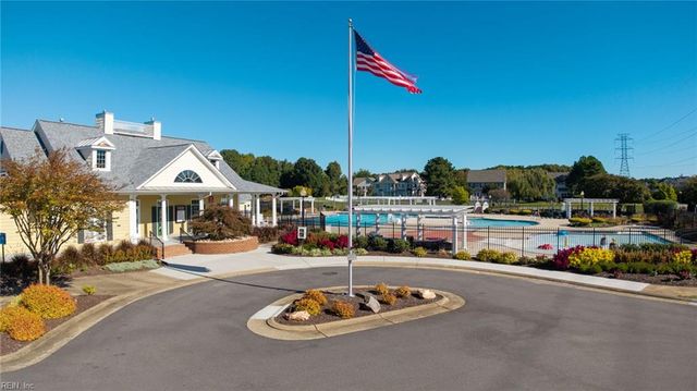 13357 Inlet Cove LN, Carrollton, VA 23314