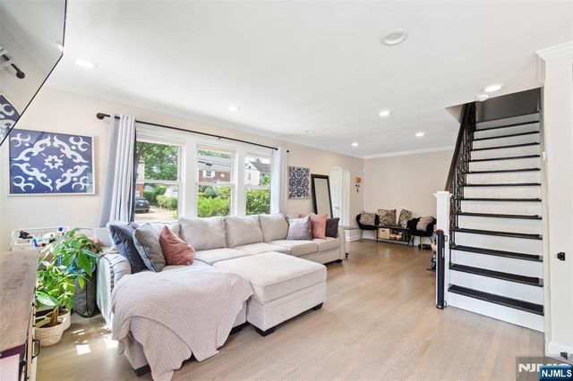 49 Walnut Street, Teaneck, NJ 07666