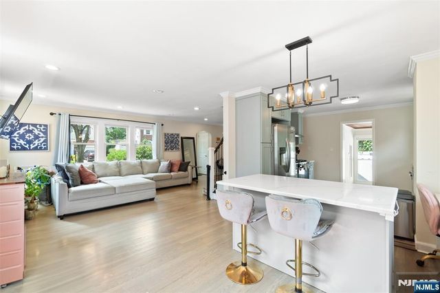 49 Walnut Street, Teaneck, NJ 07666